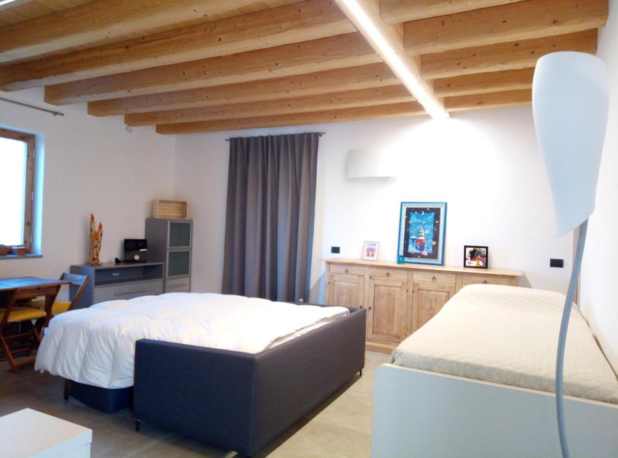 Ferienwohnung Semi Al Vento: La Bio-Casa Nel Giardino Incantato! Paesana Exterior foto