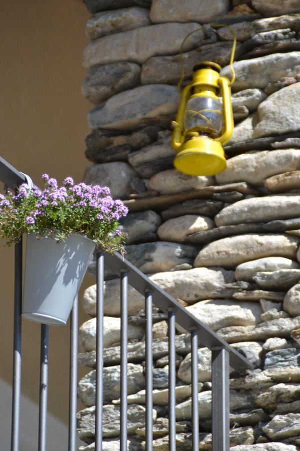 Ferienwohnung Semi Al Vento: La Bio-Casa Nel Giardino Incantato! Paesana Exterior foto